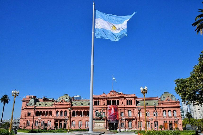 Playtech Report Shows Most Argentine Bettors Don’t Weigh Site Legality