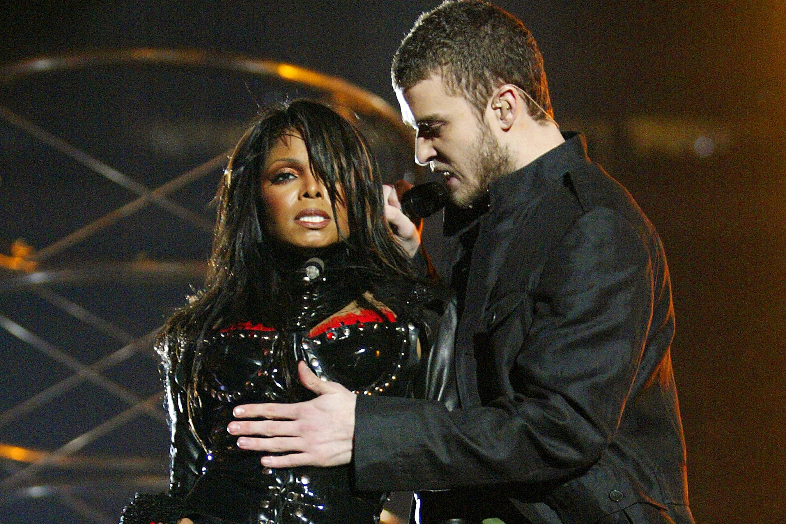 Justin Timberlake Headlining Super Bowl Halftime Show, Wardrobe Malfunction, Janet Odds Released