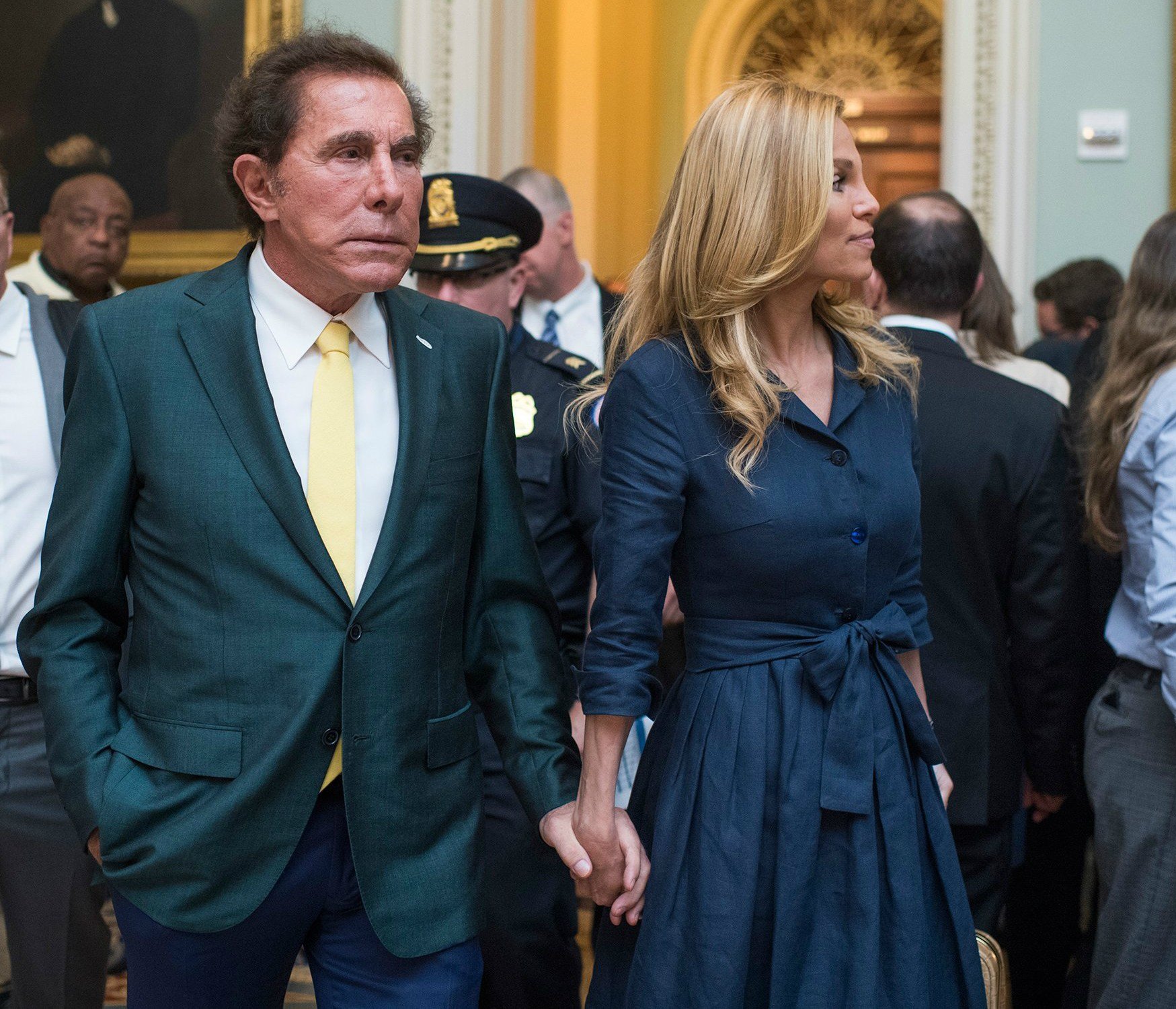 Steve Wynn Lawsuit Scheduled for January 4 Hearing, Longtime Board Member Departs Company