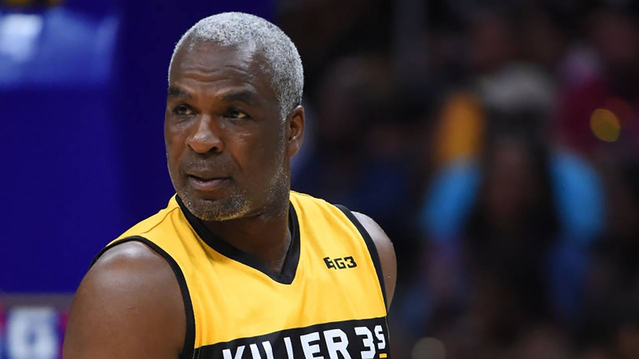 Charles Oakley Hires Celeb Las Vegas Defense Attorney David Chesnoff, Sidesteps Felony from Cosmopolitan Cheating Charge