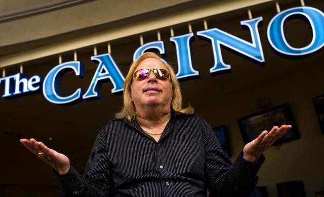 Gambler Loses $100,000 Jackpot to Woman He Asked to Hit the Button “For Luck”