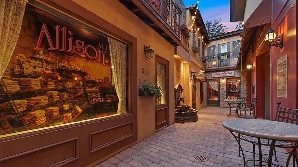 Las Vegas Mansion For Sale With Its Own Private Italian Street