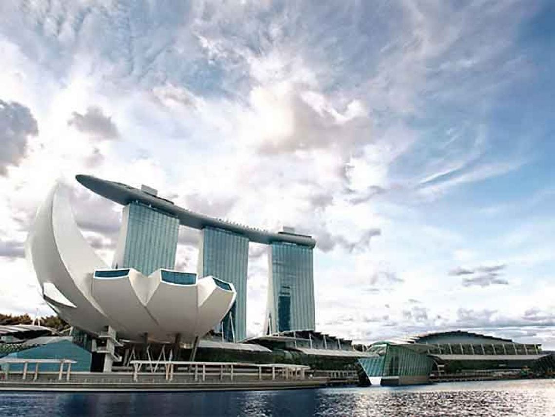 Singapore Man Faces Caning After Failed Extortion Plot at Marina Bay Sands