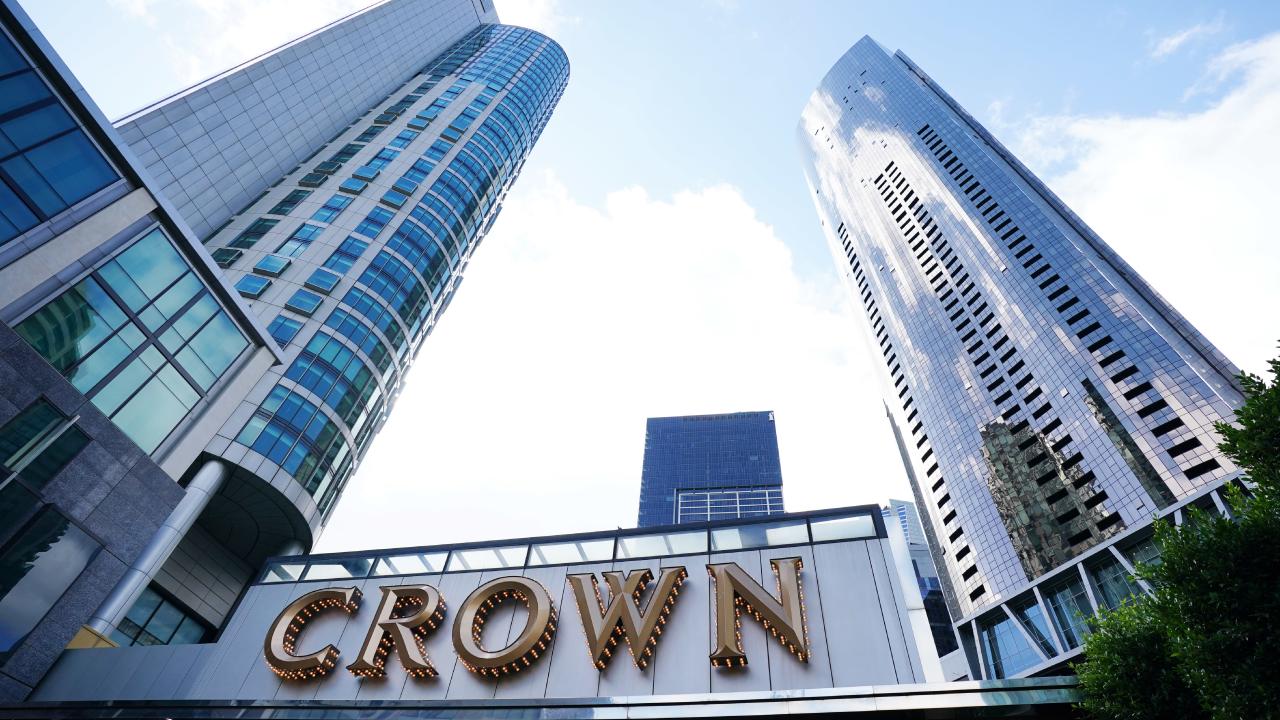 Crown Casino VIP Scams Two Tinder Dates Out of $570K to Fund Gambling Habit