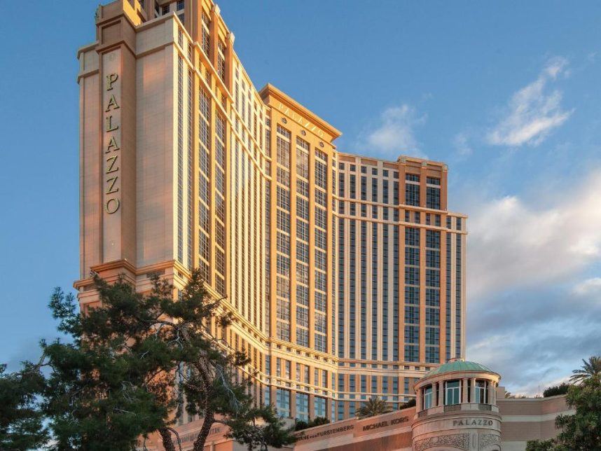 Housekeeper Allegedly Stole $110K+ From Venetian Resort Las Vegas Guest Rooms