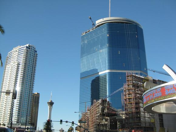 Fontainebleau Las Vegas to (Finally) Cover Up Exposed Eyesore on Strip