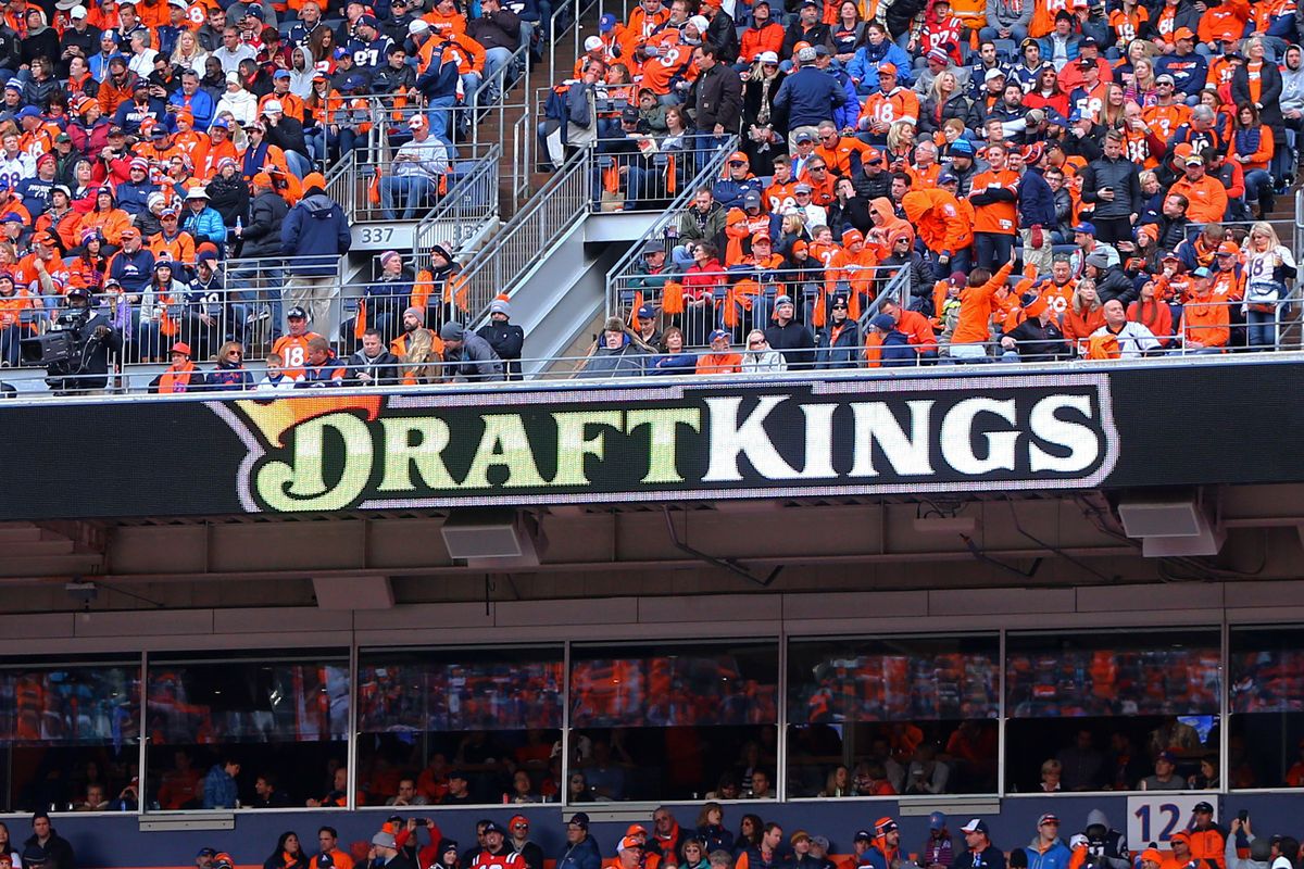 NFL Picks DraftKings for Official Daily Fantasy Partner, DFS Remains Popular Despite Sports Betting