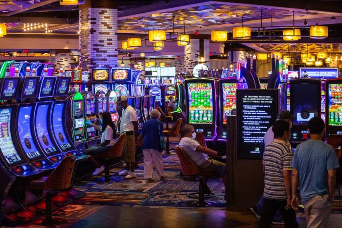 MGM Springfield, Plainridge Park 2020 Gaming Revenue Nearly Half of 2019 Win