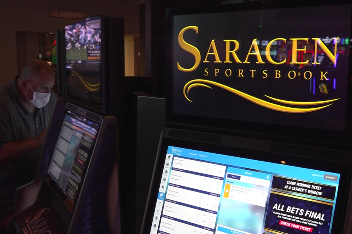 Arkansas Mobile Sports Betting Rules Pass Racing Commission, But With Controversy