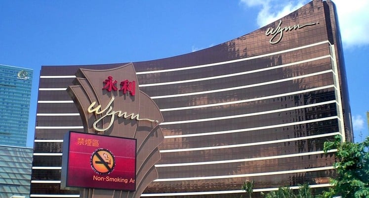 Macau Casino Smoking Ban Petitioned by Labor Groups, Region’s Revenue Struggles Continue