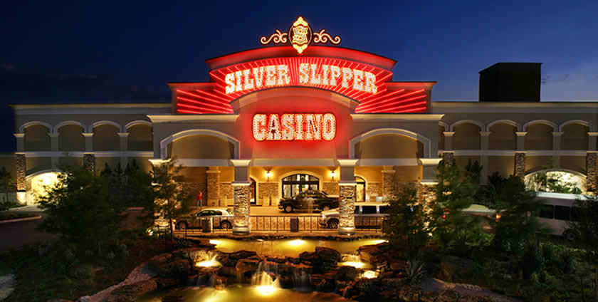 Silver Slipper Temporarily Shuts Tables, Sportsbook For Marco, Laura Storms